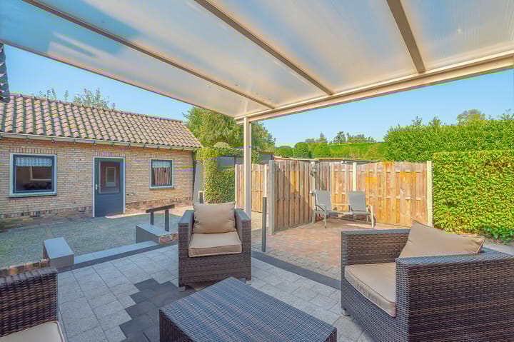 Foto 21 van van den Houtestraat 6