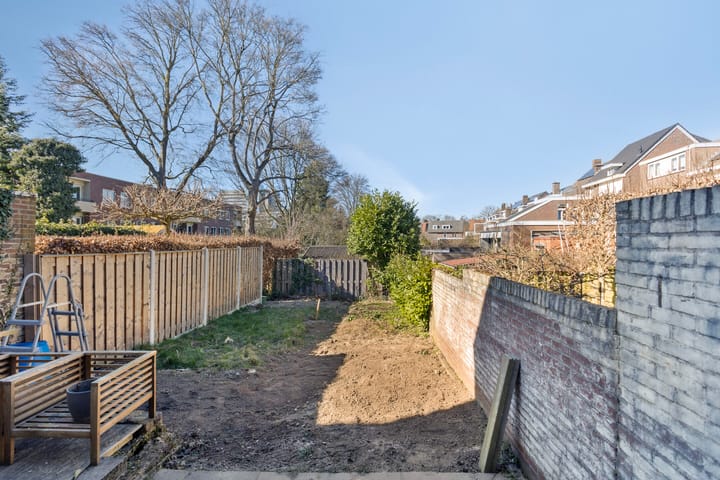 Foto 28 van Aarweg 6