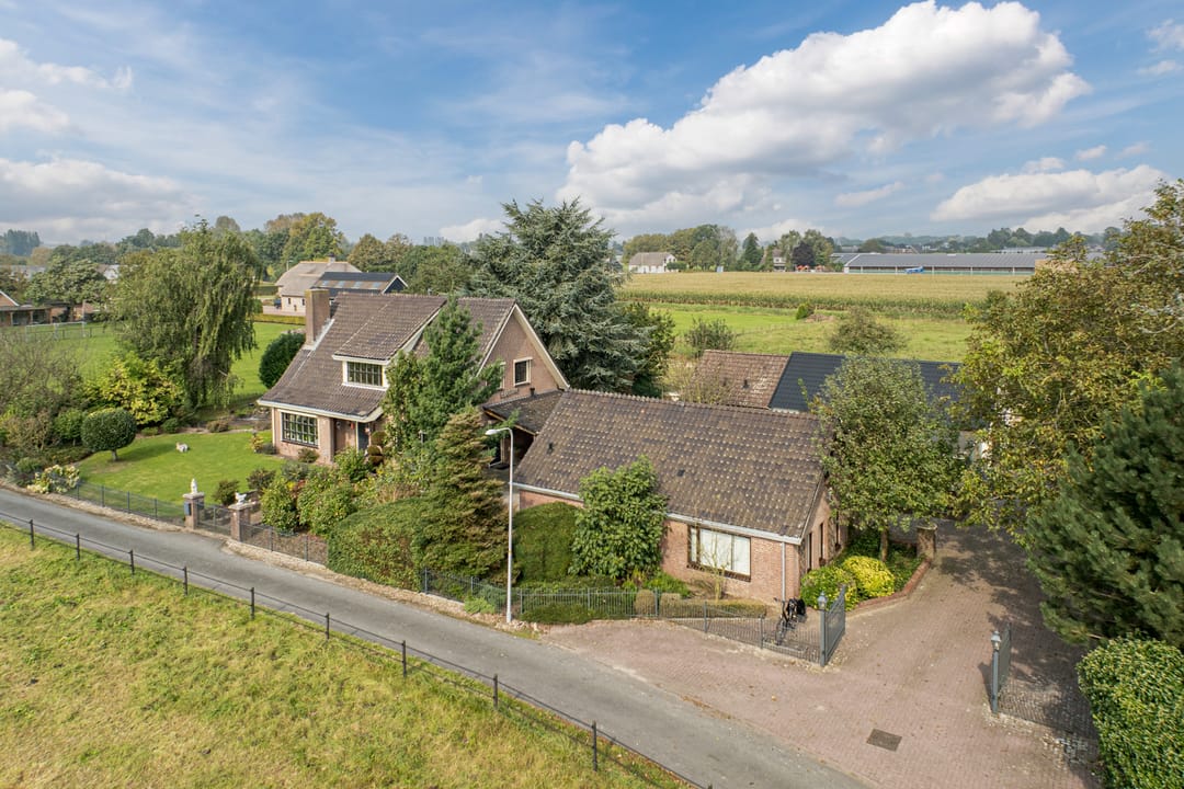 Photo 8 of Angerensestraat 16