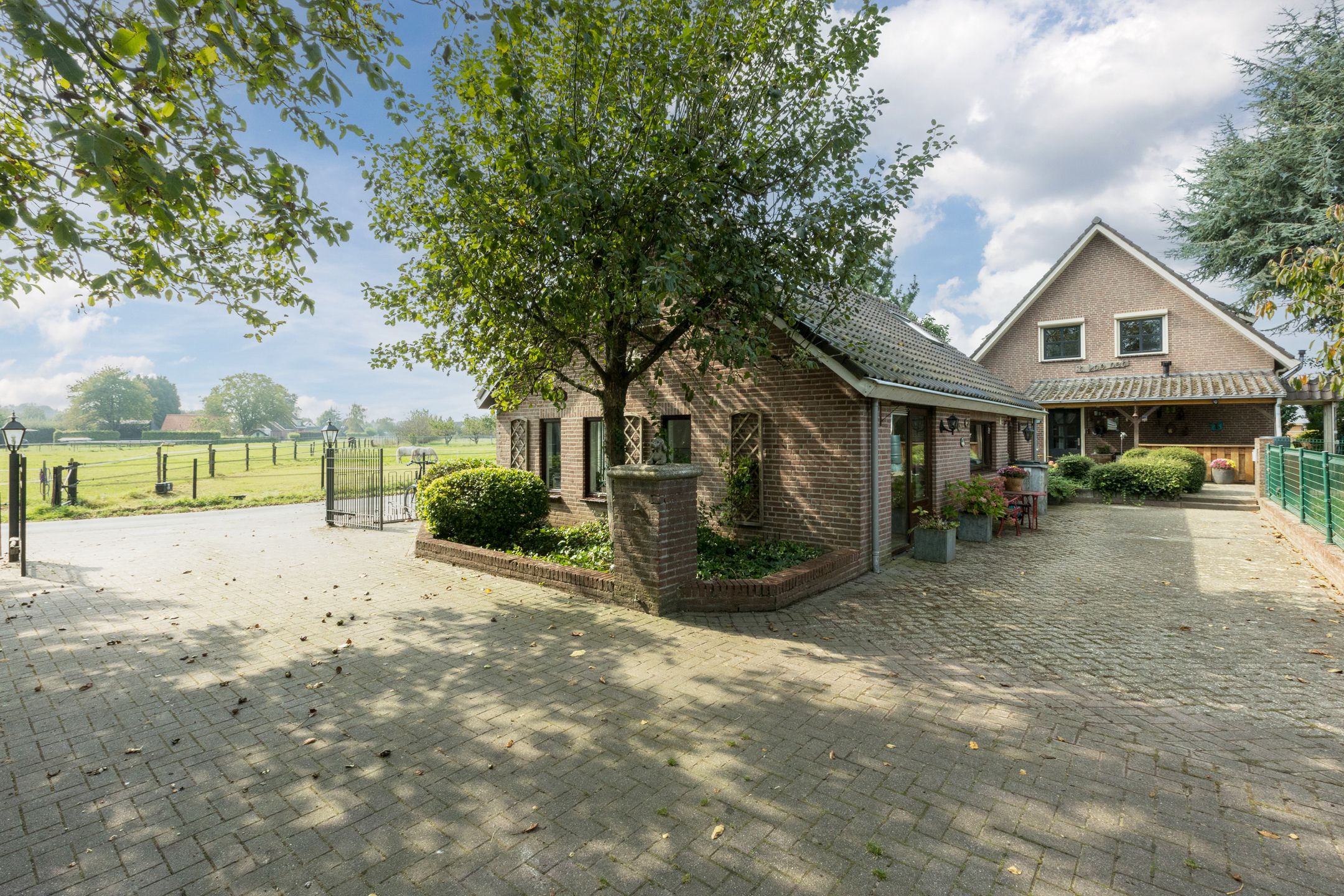 Photo 12 of Angerensestraat 16