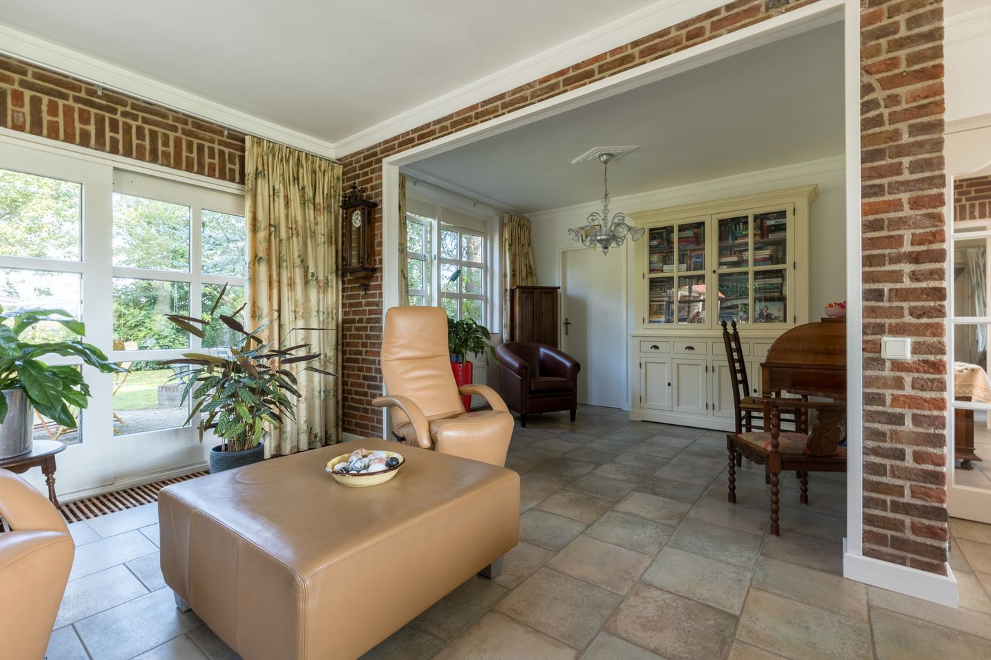 Photo 14 of Angerensestraat 16