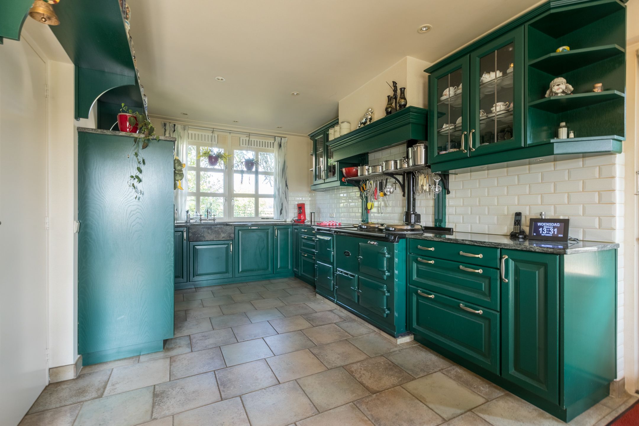 Photo 18 of Angerensestraat 16