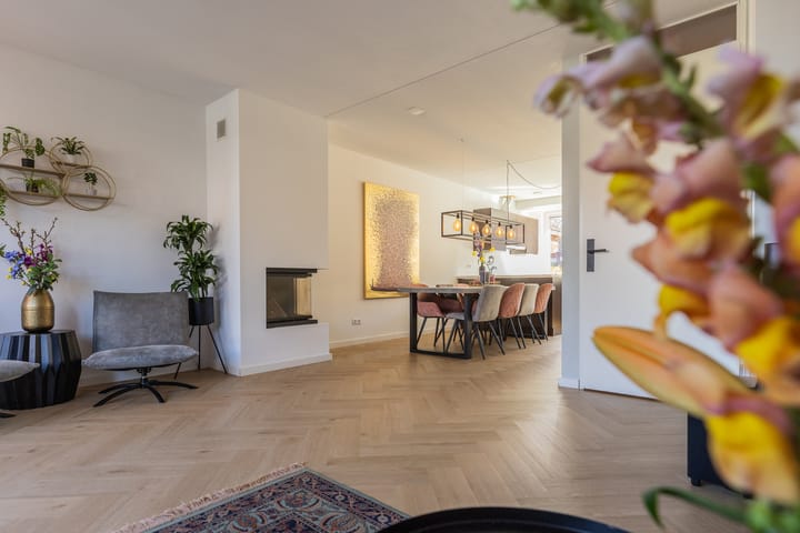 Foto 2 van Breedspoor 6