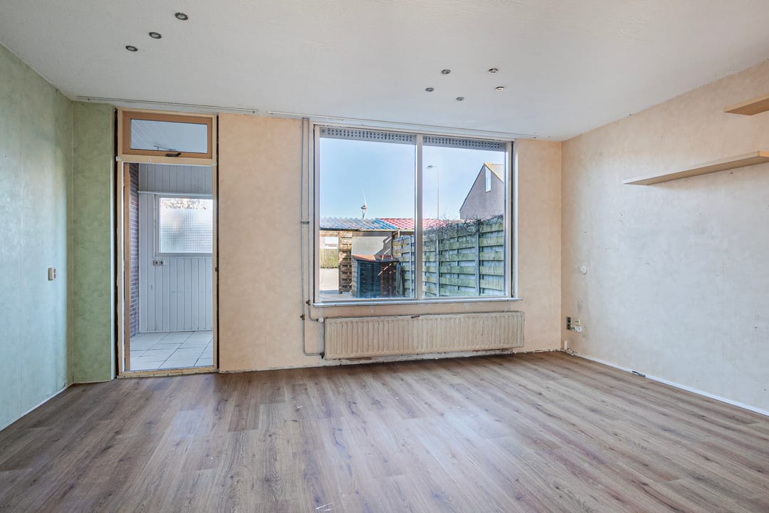 Photo 8 of Van Vollenhovenstraat 15