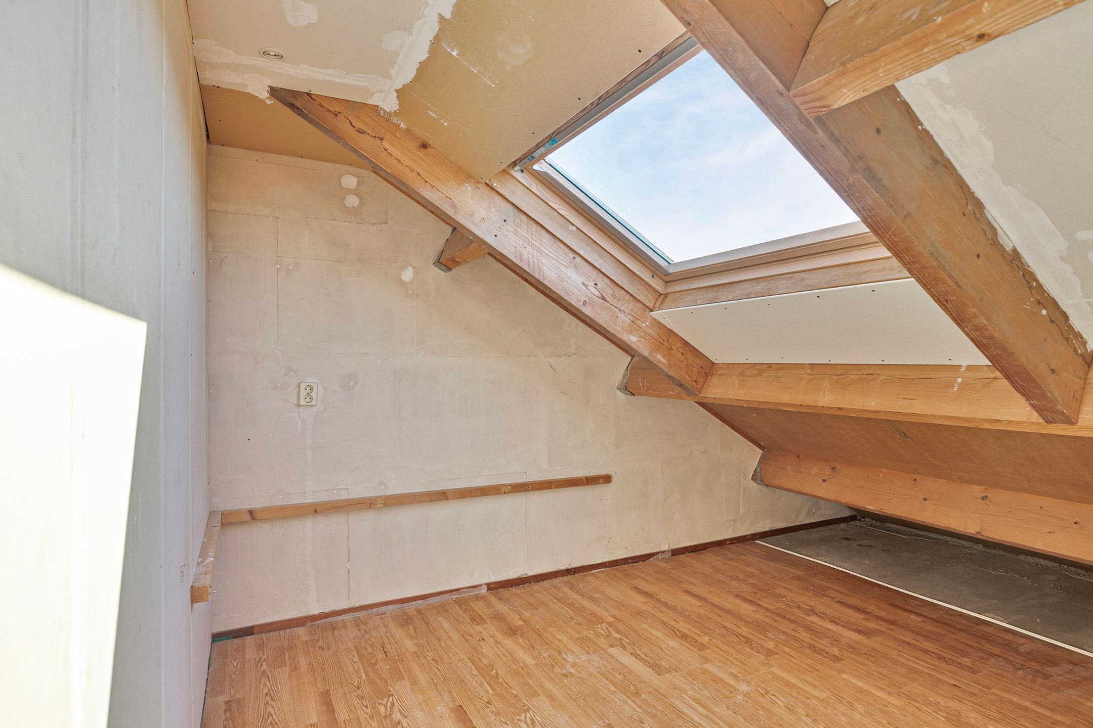 Photo 21 of Van Vollenhovenstraat 15