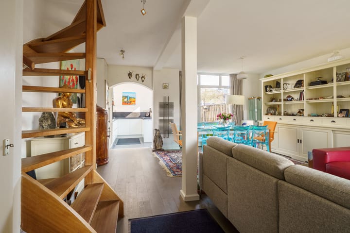 Photo 11 of van Limburg Stirumlaan 35