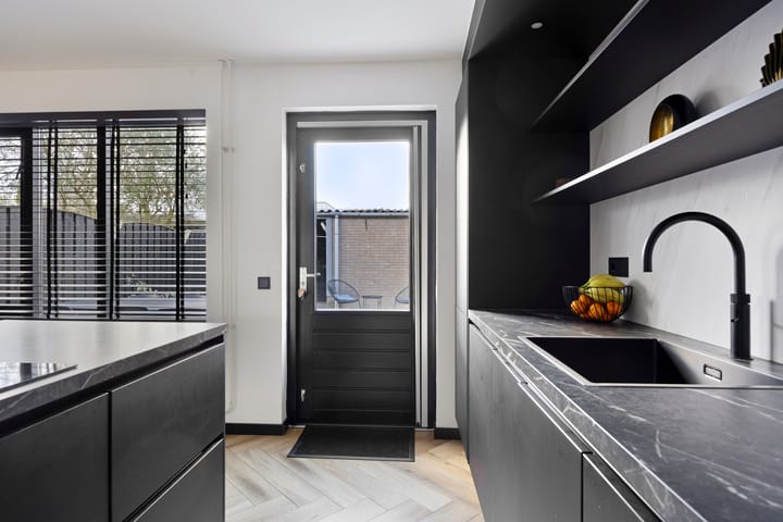 Foto 23 van Schepen van Tongelrelaan 16