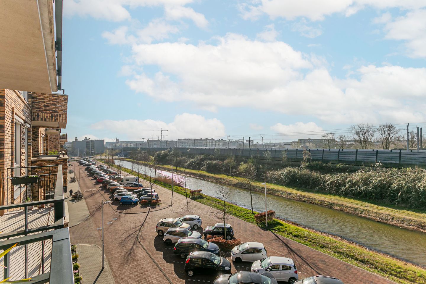 Photo 19 of Louis Armstronglaan 608