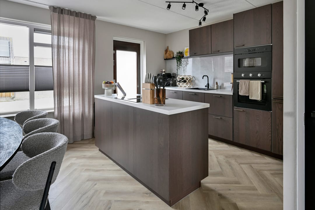 Foto 2 van Slechtvalk 76