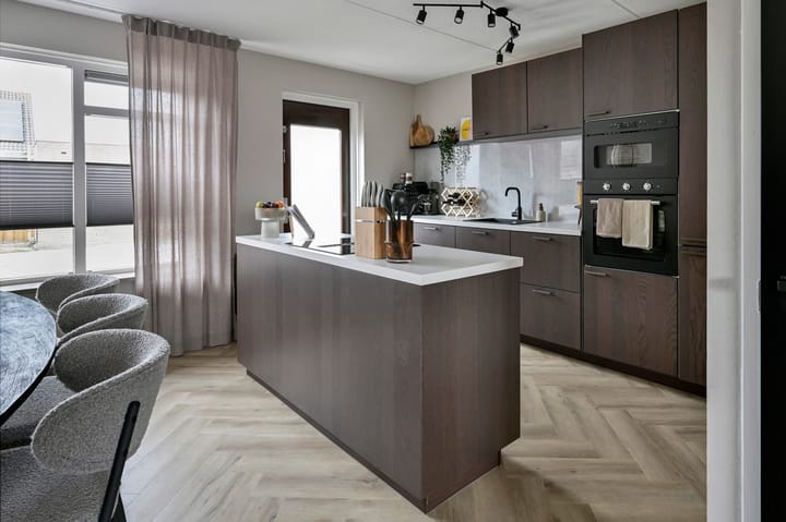 Foto 2 van Slechtvalk 76