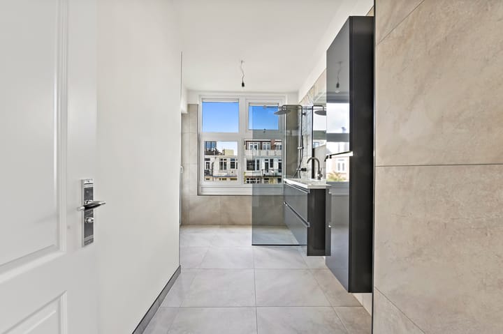 Foto 13 van Hendrik Zwaardecroonstraat 14