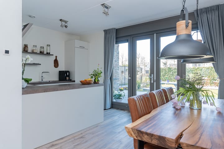 Foto 12 van Zeelststraat 17