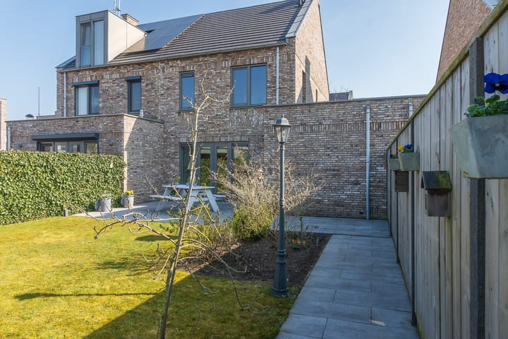 Foto 38 van Zeelststraat 17