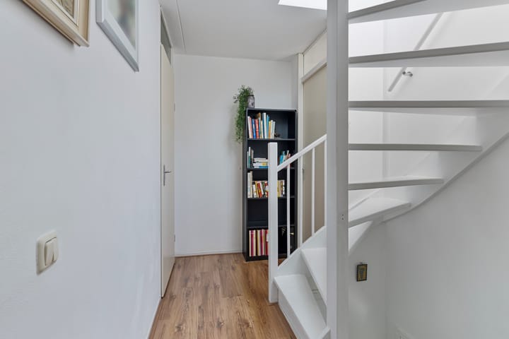 Photo 15 of Bremenstraat 24