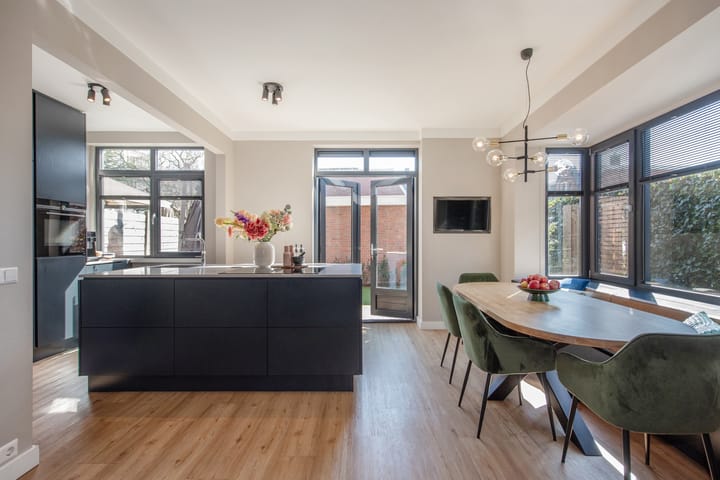 Foto 12 van Julianastraat 53