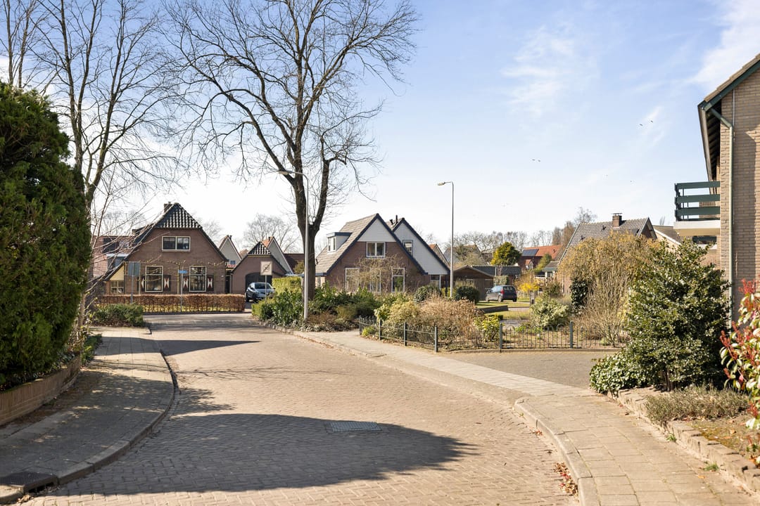 Photo 22 of Burg. P.J. Hemmingalaan 13