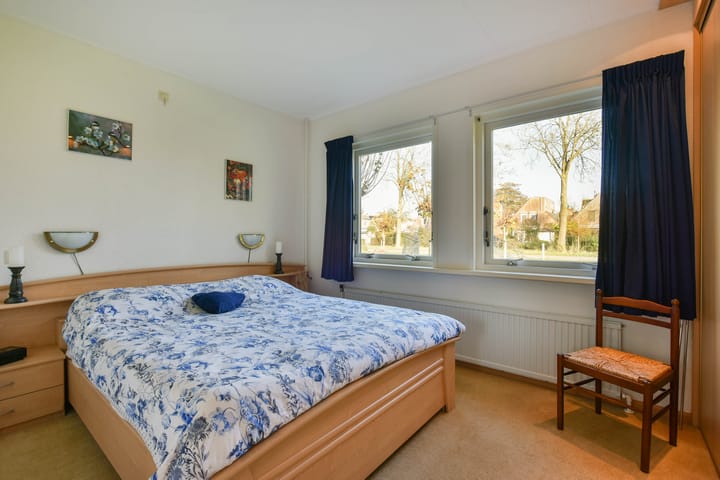 Foto 11 van Oosterlandweg 17