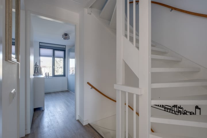 Foto 33 van Janus Baulingstraat 7