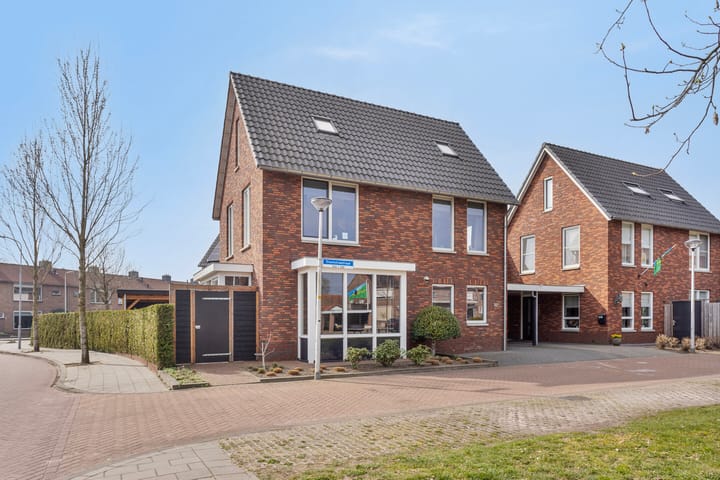 Photo 1 of Troelstrastraat 35-A