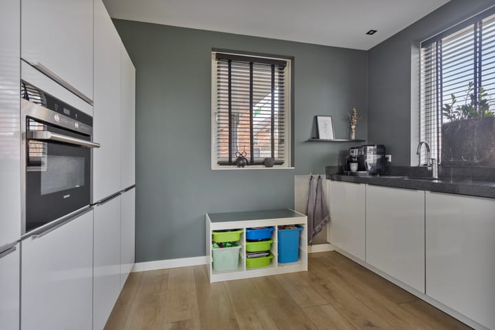 Photo 10 of Troelstrastraat 35-A