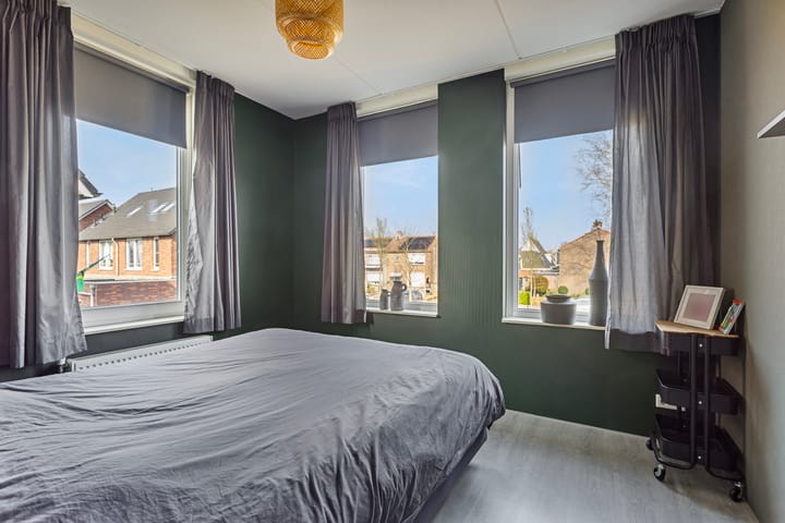 Photo 20 of Troelstrastraat 35-A