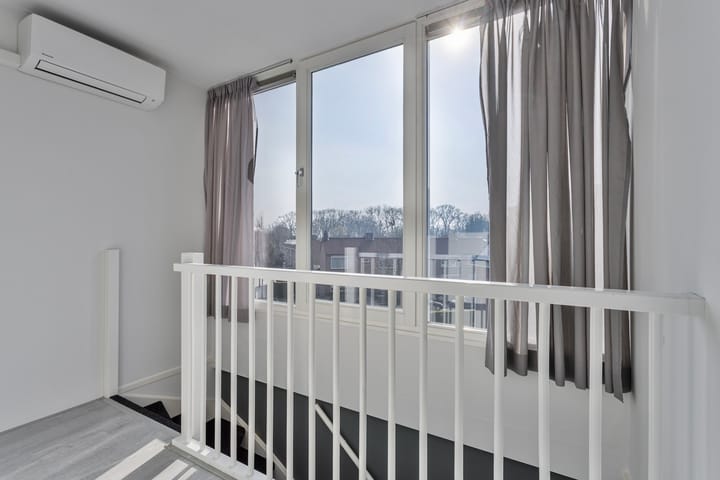 Photo 29 of Troelstrastraat 35-A