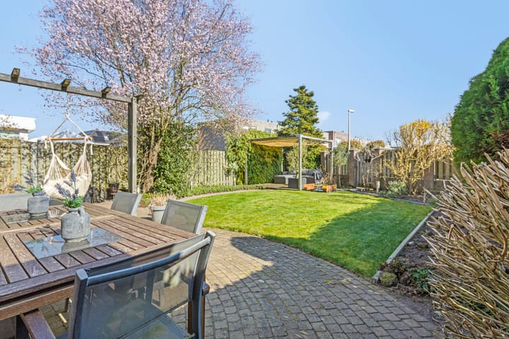 Foto 26 van De Maashoven 12