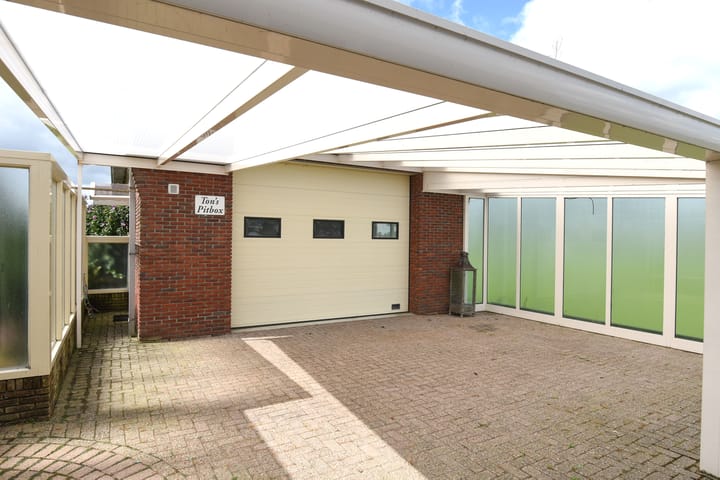 Foto 32 van Oosterlandweg 27