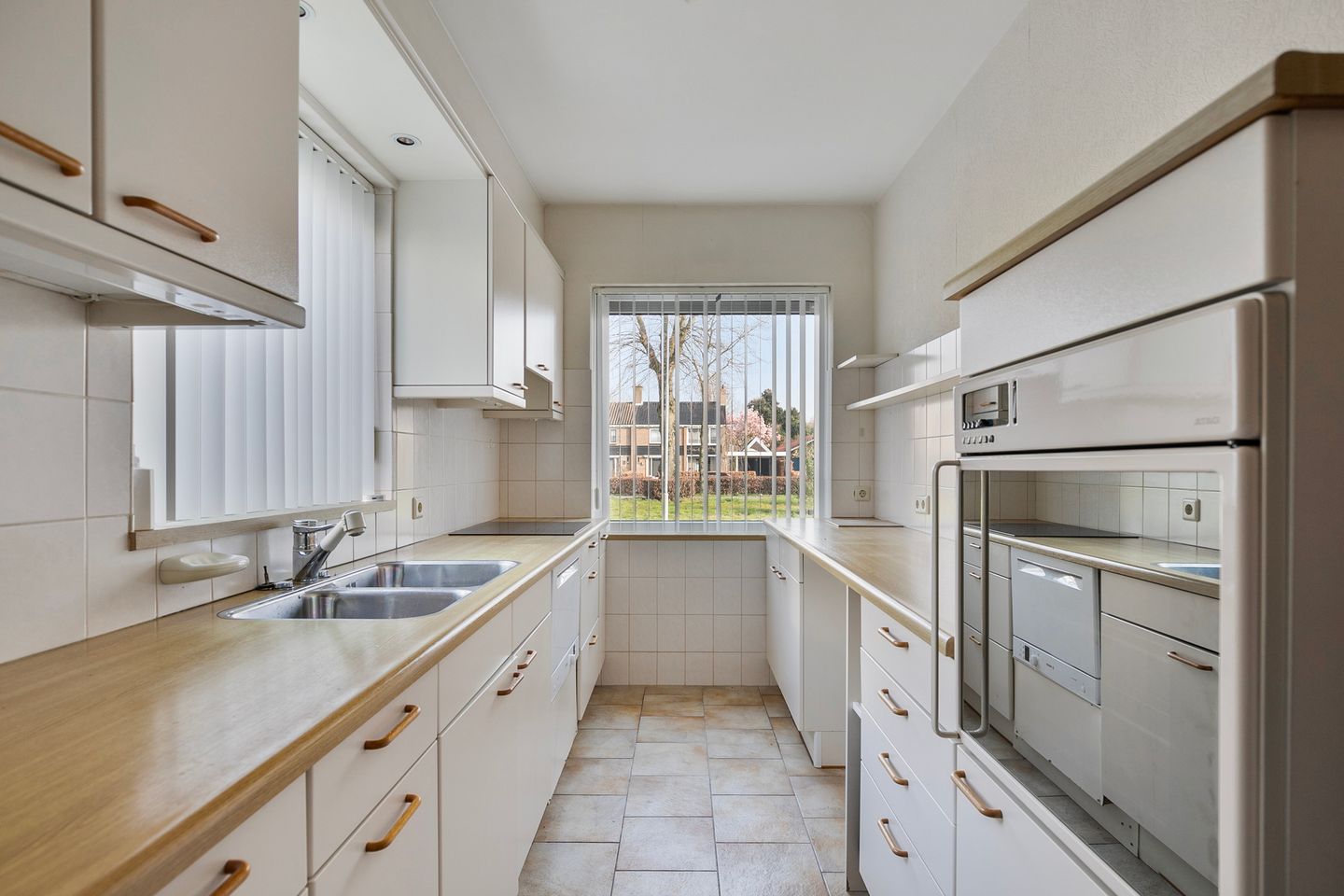 Photo 10 of Verkeersweg 14