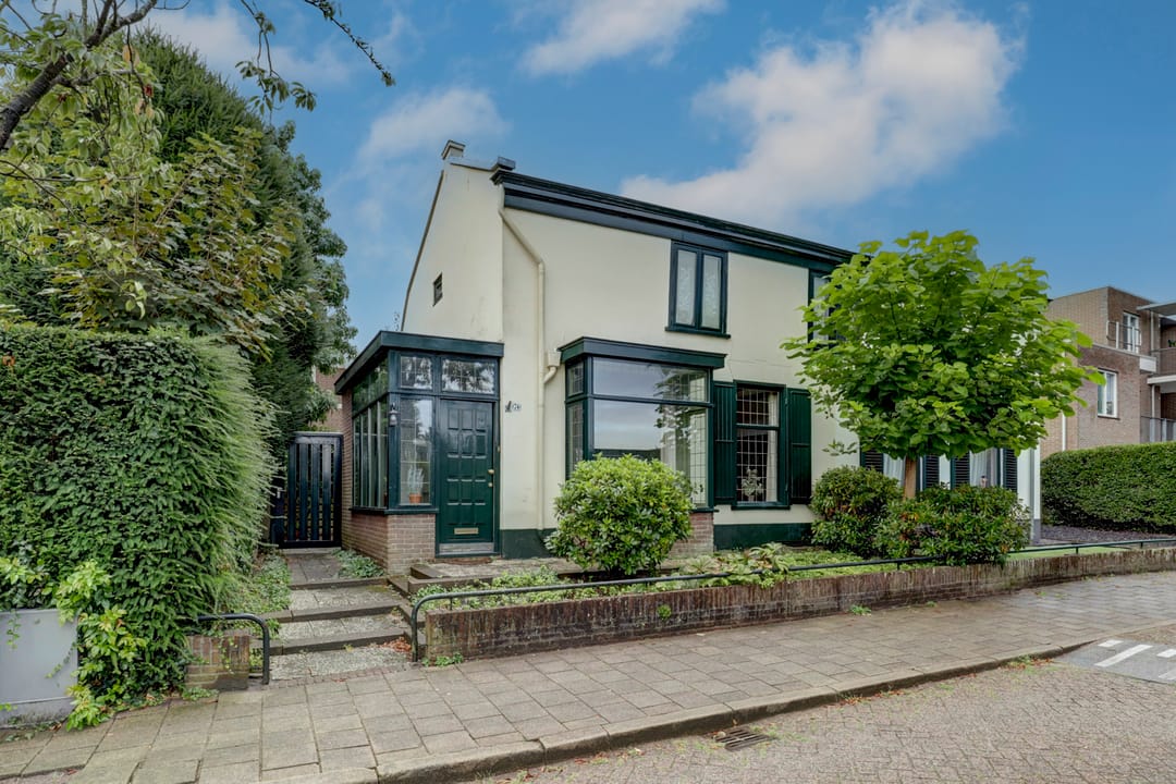 Photo 1 of Schoolstraat 74