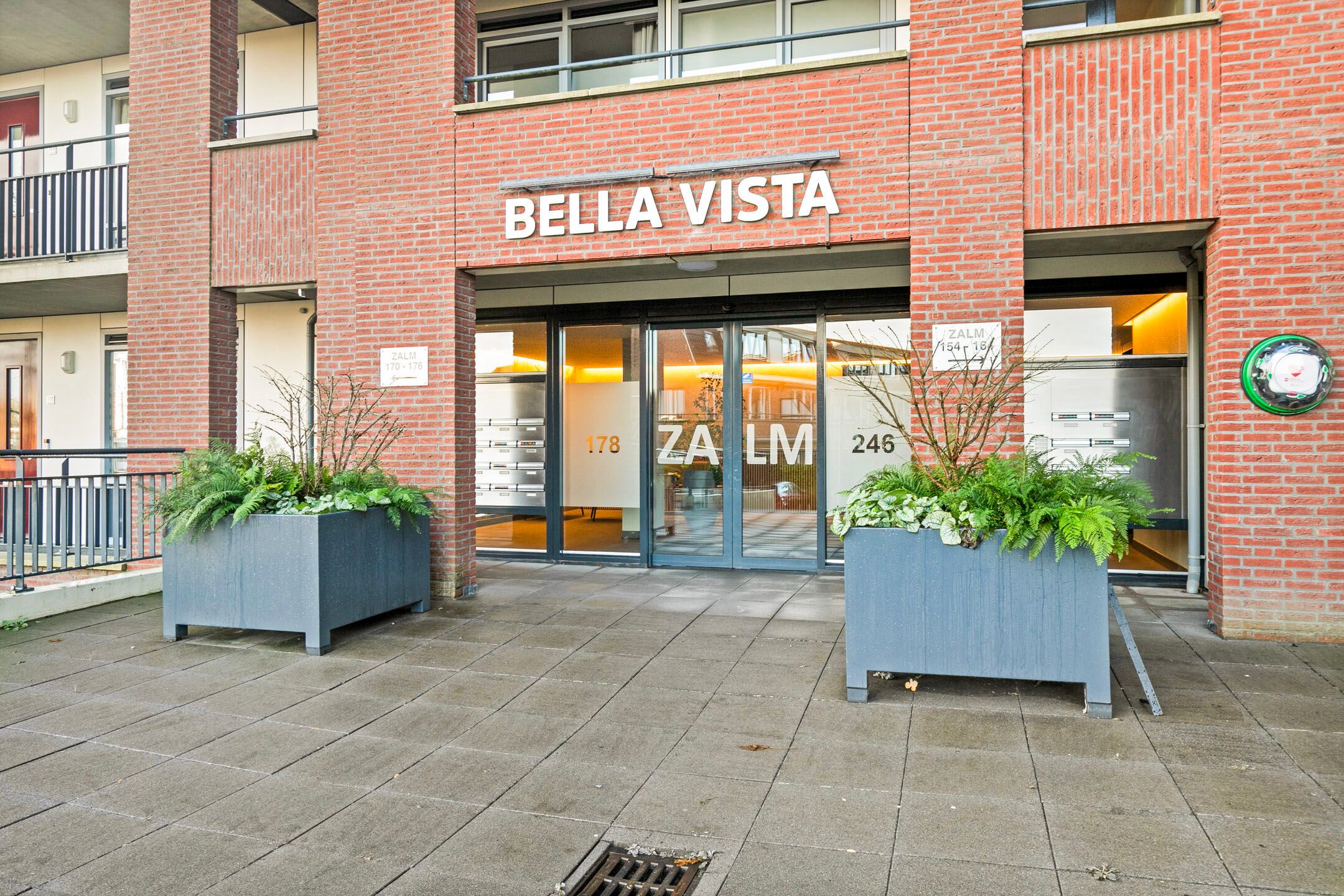 Foto 21 van Zalm 182