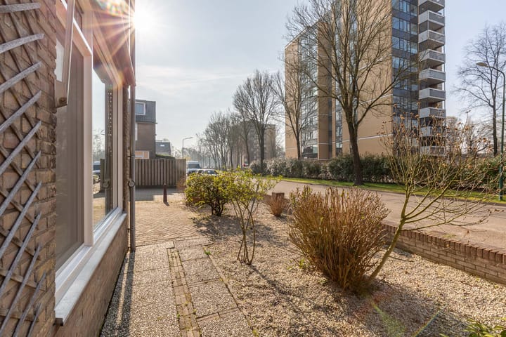 Photo 7 of Johannes Poststraat 11