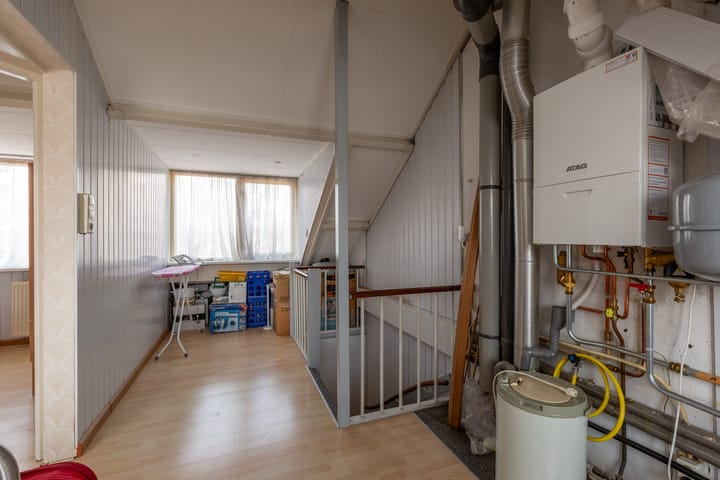 Photo 28 of Johannes Poststraat 11