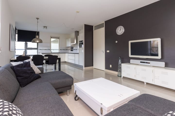 Foto 11 van Derkinderenstraat 140