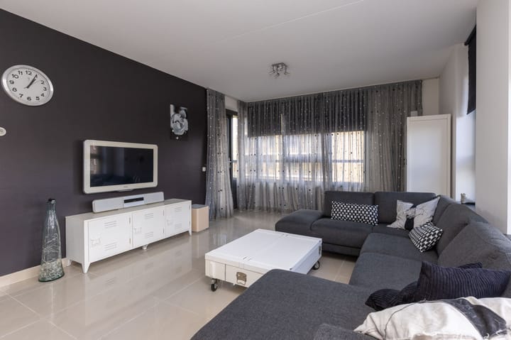 Foto 13 van Derkinderenstraat 140