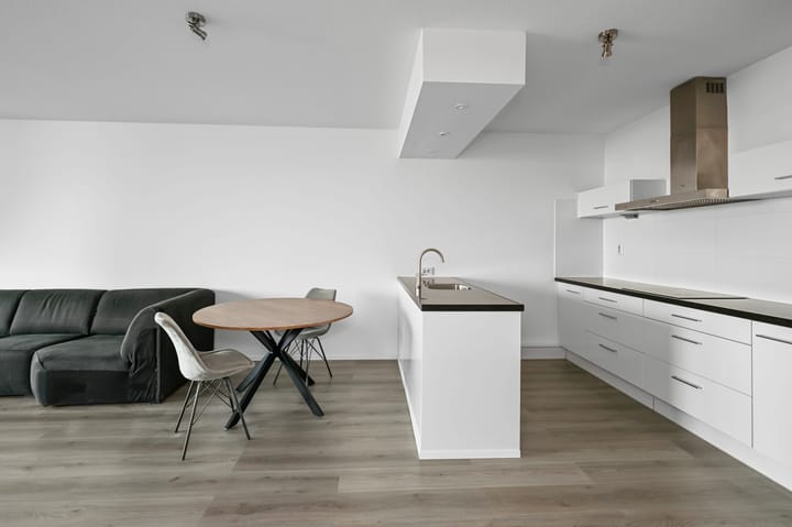 Foto 8 van Willy Sluiterstraat 36