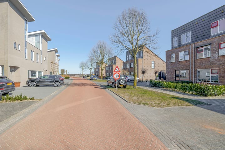 Foto 8 van Carbeel 24