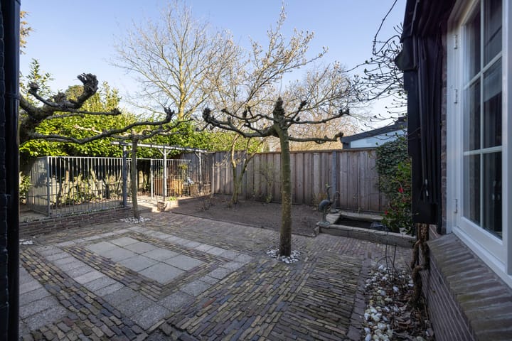 Foto 37 van Bornsestraat 122