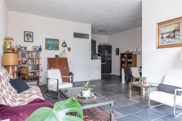 Foto 2 van Poststraat 56