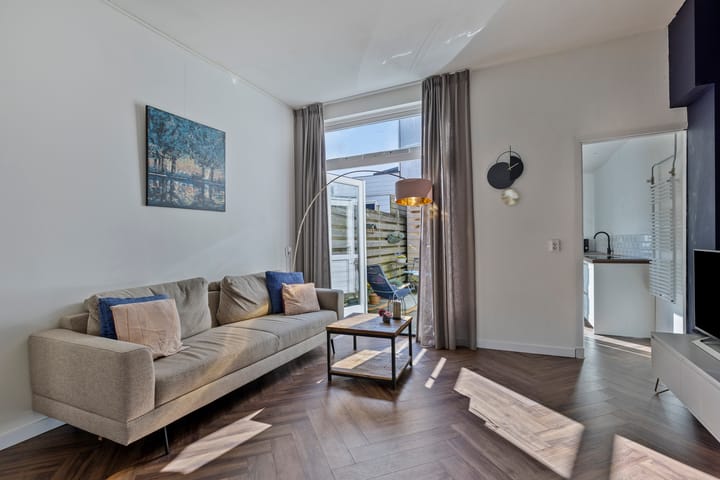 Foto 10 van Colensostraat 4