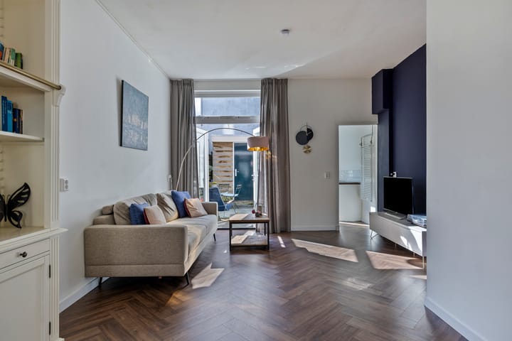 Foto 9 van Colensostraat 4