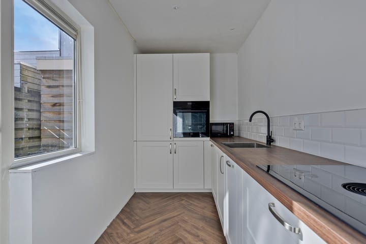 Foto 4 van Colensostraat 4