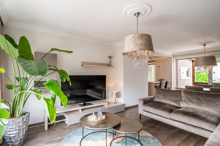 Foto 8 van Esdoornstraat 26