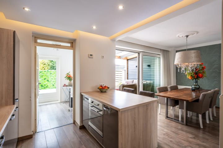 Foto 13 van Esdoornstraat 26