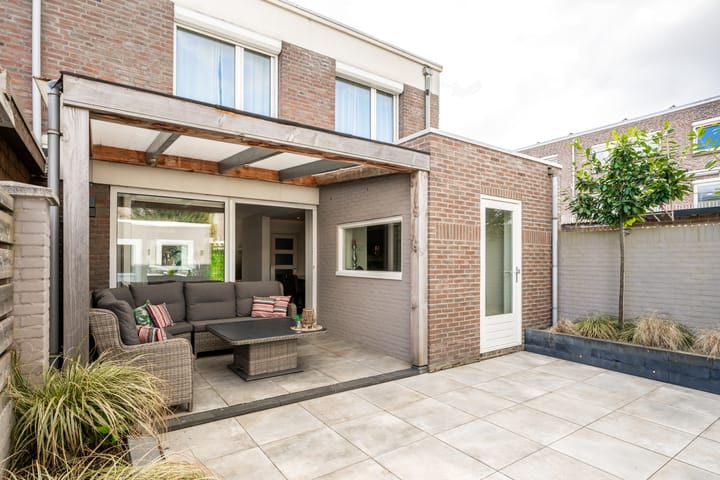 Foto 21 van Esdoornstraat 26