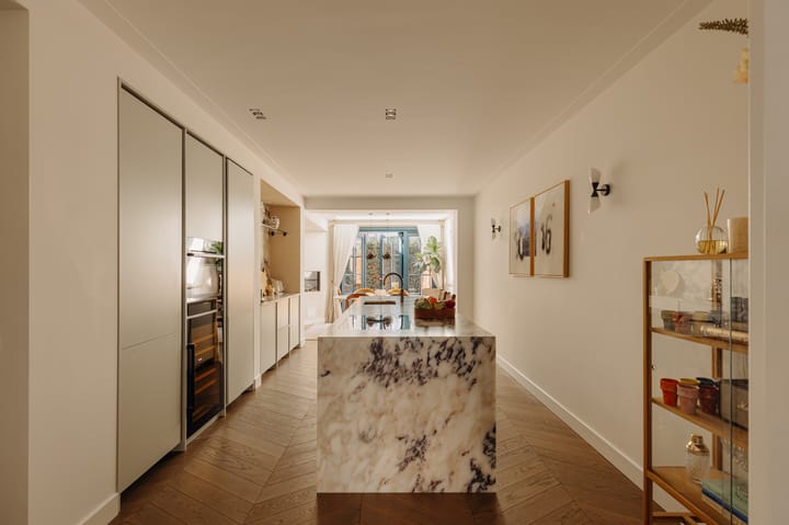 Photo 7 of Roompotstraat 12-H