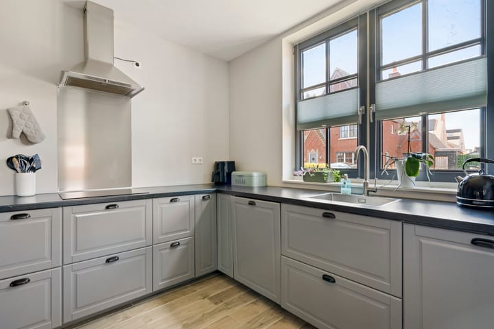 Foto 12 van Charles Brandonlaan 32