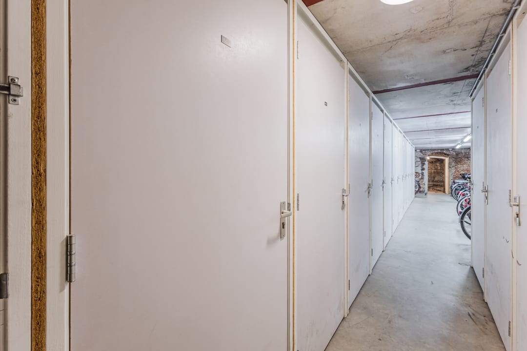 Photo 23 of Karrengas 44-F