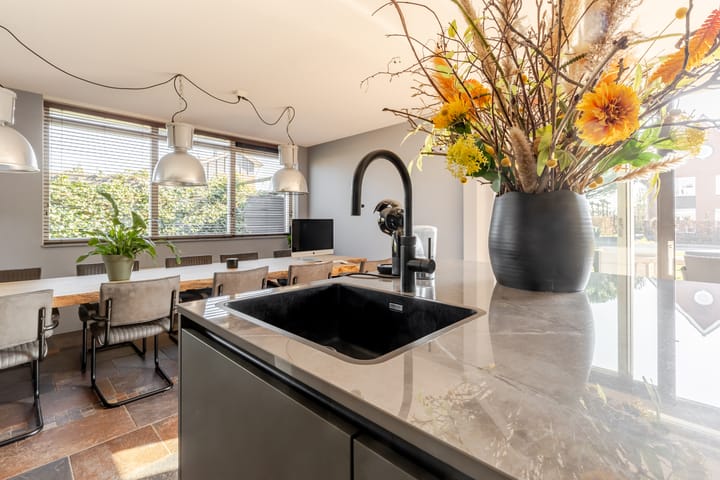 Foto 16 van Dirk Kluifhoofdstraat 12