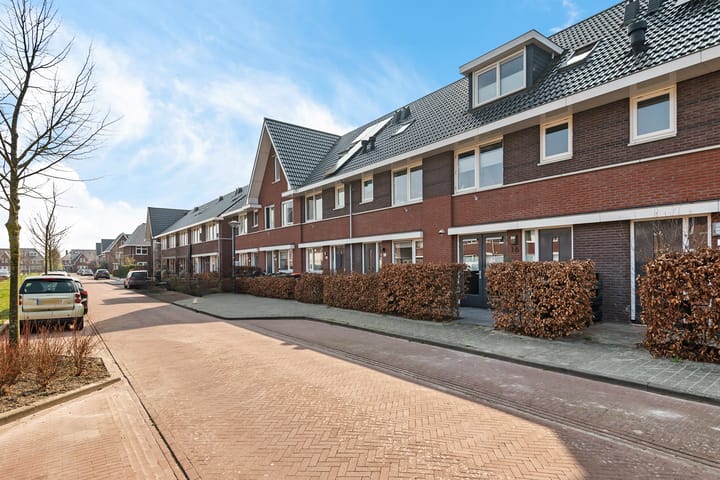 Foto 29 van Albert van Damstraat 16